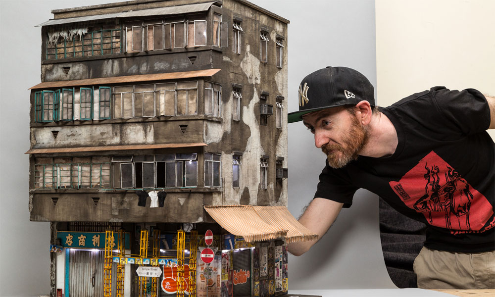 Artist Uses Awesome Realistic Miniature Building Materials 