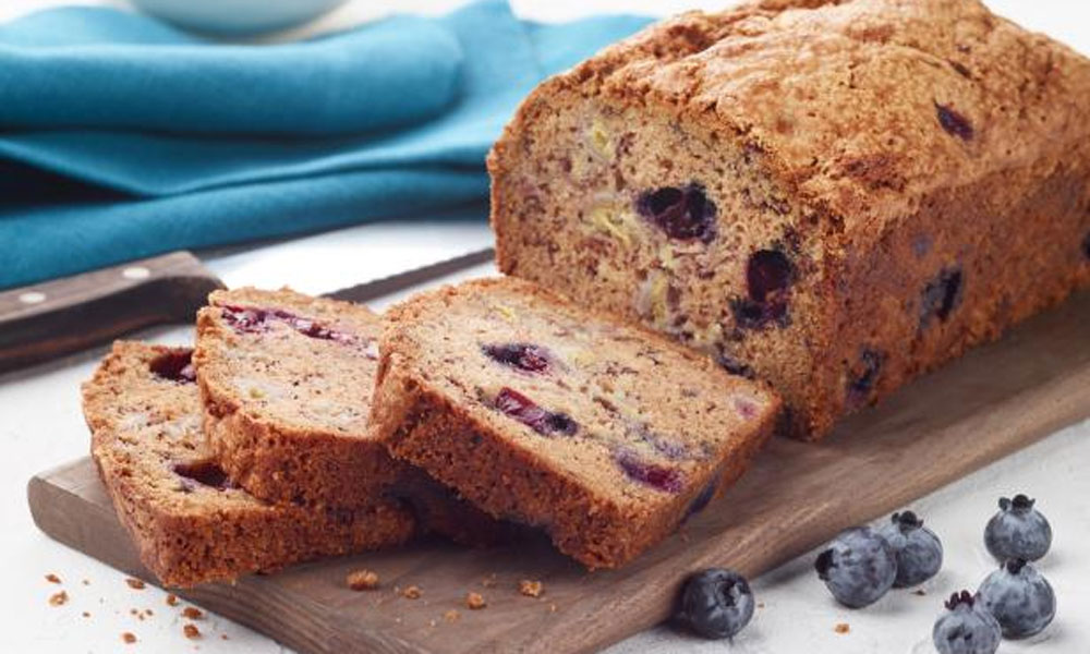 How to Make a Refreshing Blueberry Banana Bread