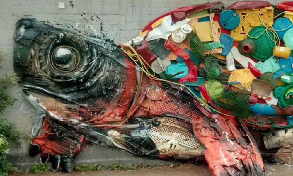 Sculptor Turns Waste Materials into Animal Sculptures