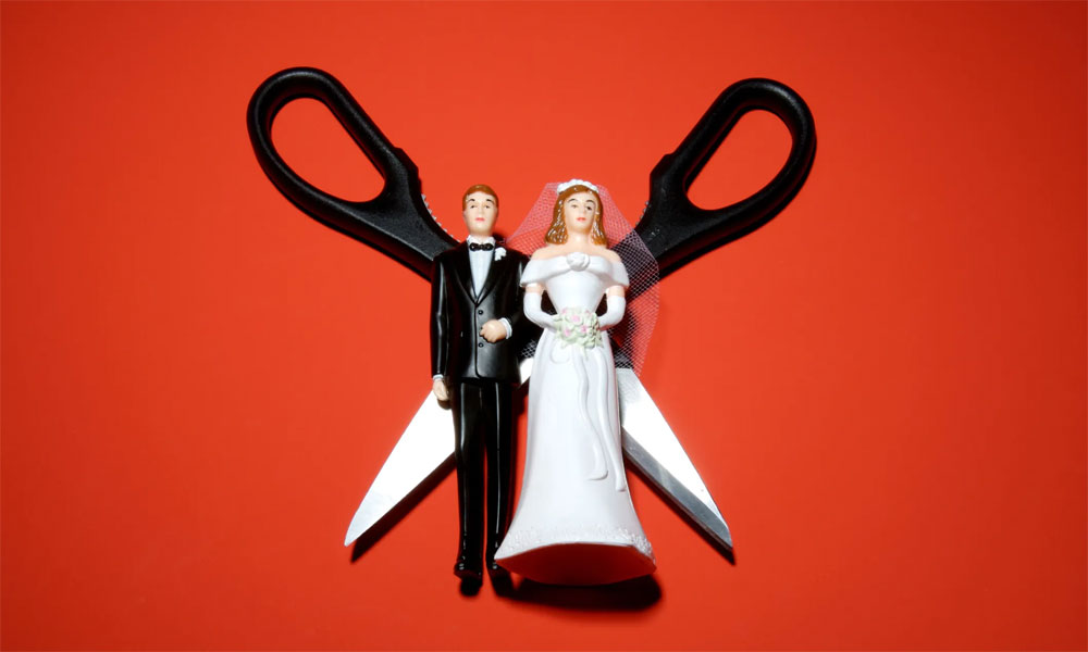 Lawyers Reveal The 7 Biggest Predictors Of Divorce