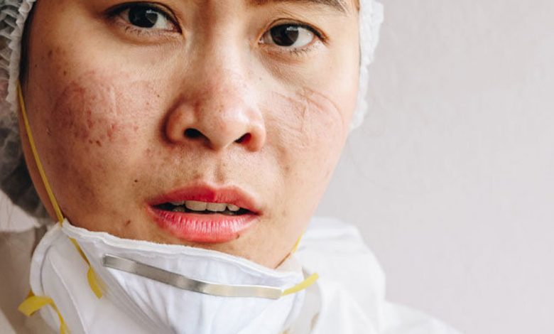 Nurses Share How to Wear a Face Mask to Avoid Germs + What Not to Do